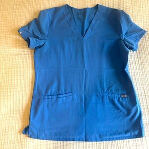 Ceil Blue Casma™ - Three-Pocket Scrub Top